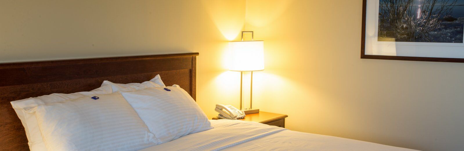 The Explorer Hotel Yellowknife Esterno foto