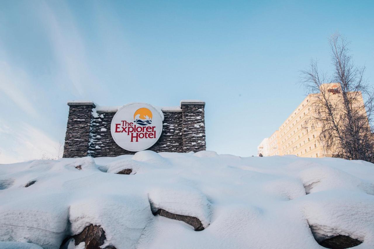 The Explorer Hotel Yellowknife Esterno foto