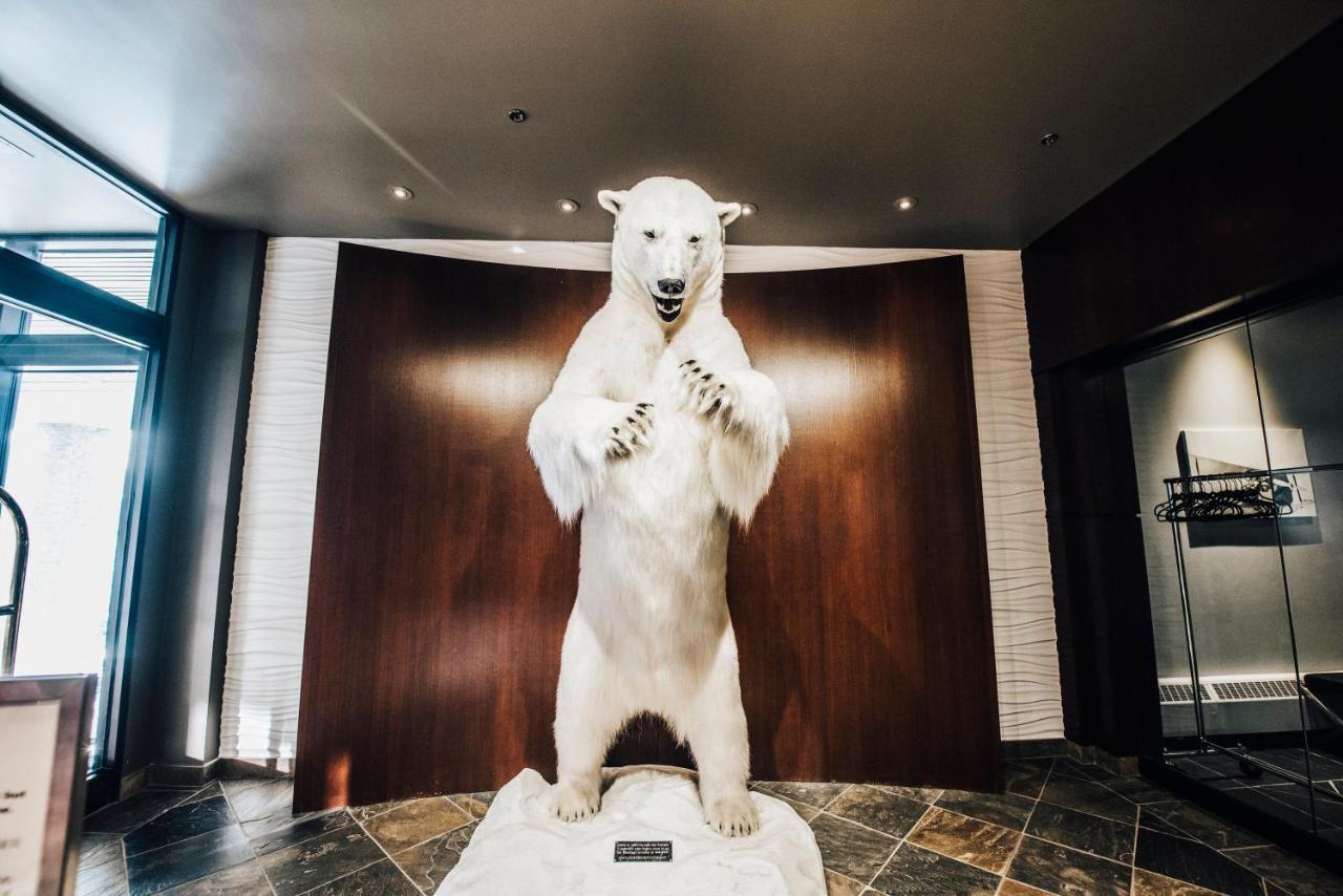 The Explorer Hotel Yellowknife Esterno foto
